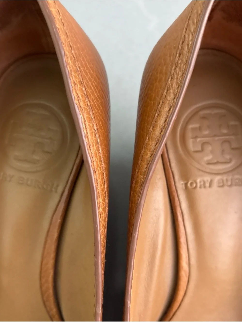 Tory Burch Tan Leather Peep-Toe Wedge Heels with Gold Logo Sz 6.5